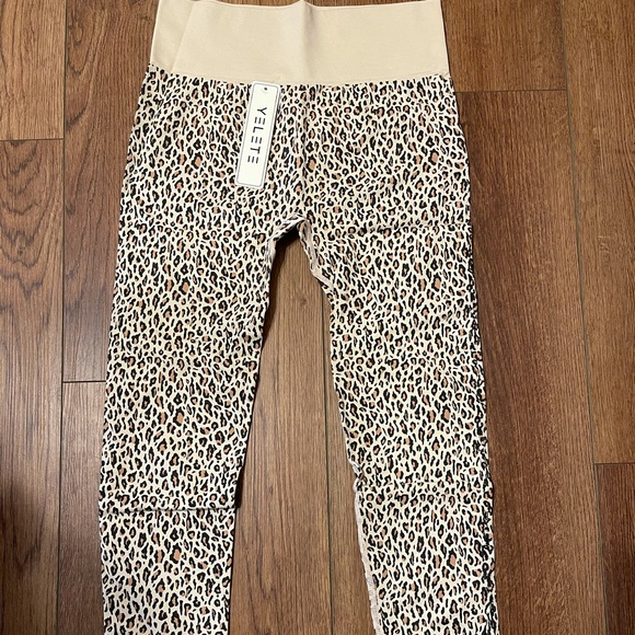 YELETE Active Seamless Cheetah Print Leggings - Picture 3 of 5